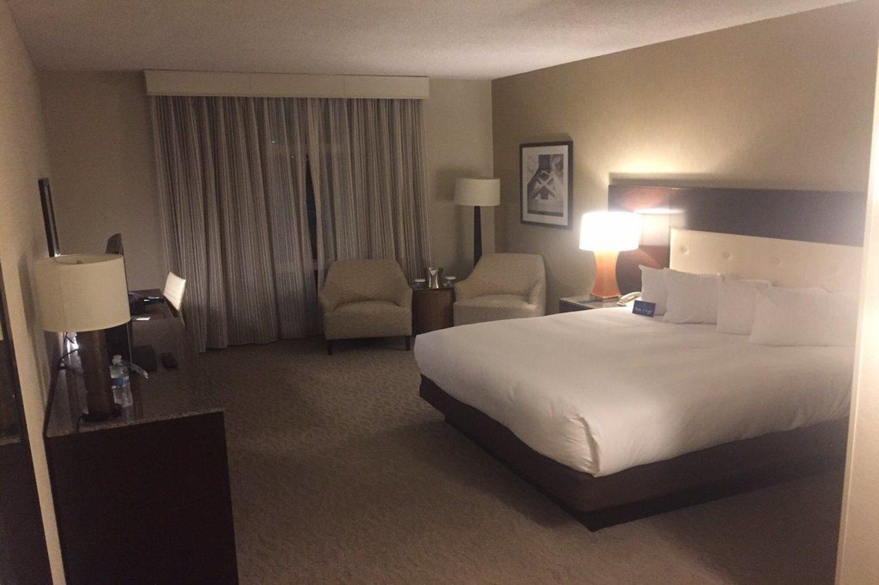 Hotel Hilton Oakland Airport Exterior foto